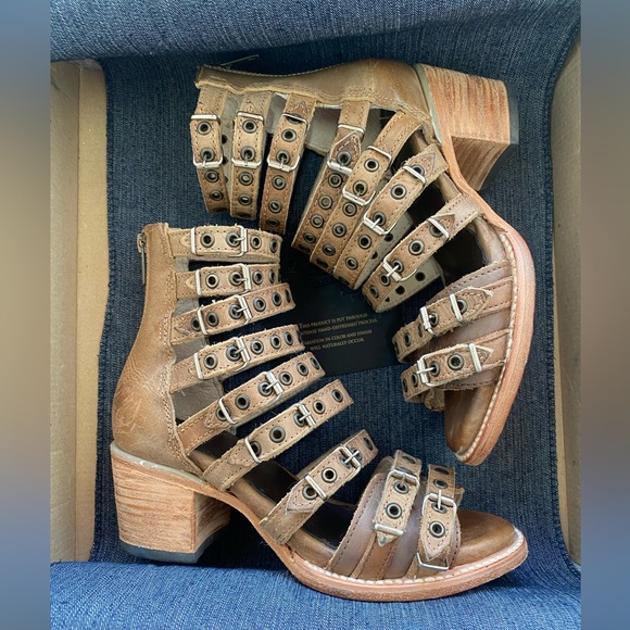 Freebird by Steven Cassandra Heeled Strappy Sandals Distressed Leather W6 Boho - Picture 15 of 15